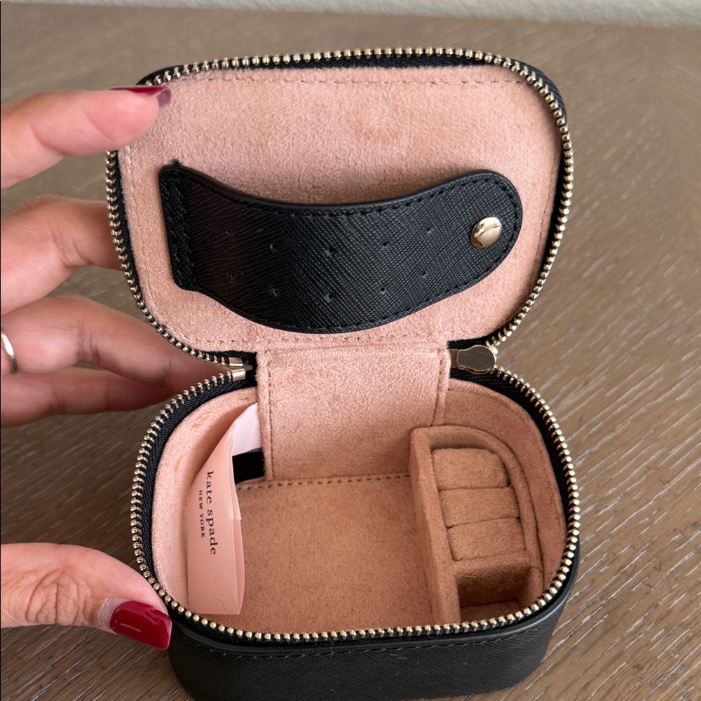 Kate Spade Jewelry Case - Picture 2 of 6